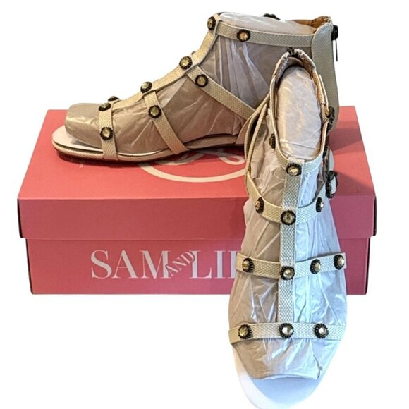 Sam & Libby Rhonda Faux Leather Caged Sandal Silver Creampy Strap Size 8 NWB - Picture 1 of 8